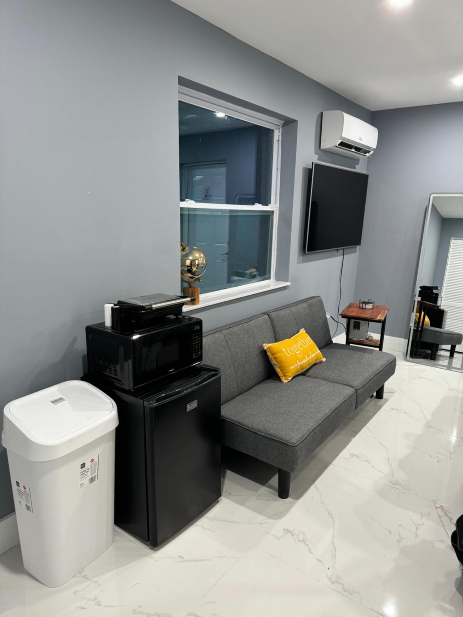 Modern Studio Near Wynwood Маямі Екстер'єр фото