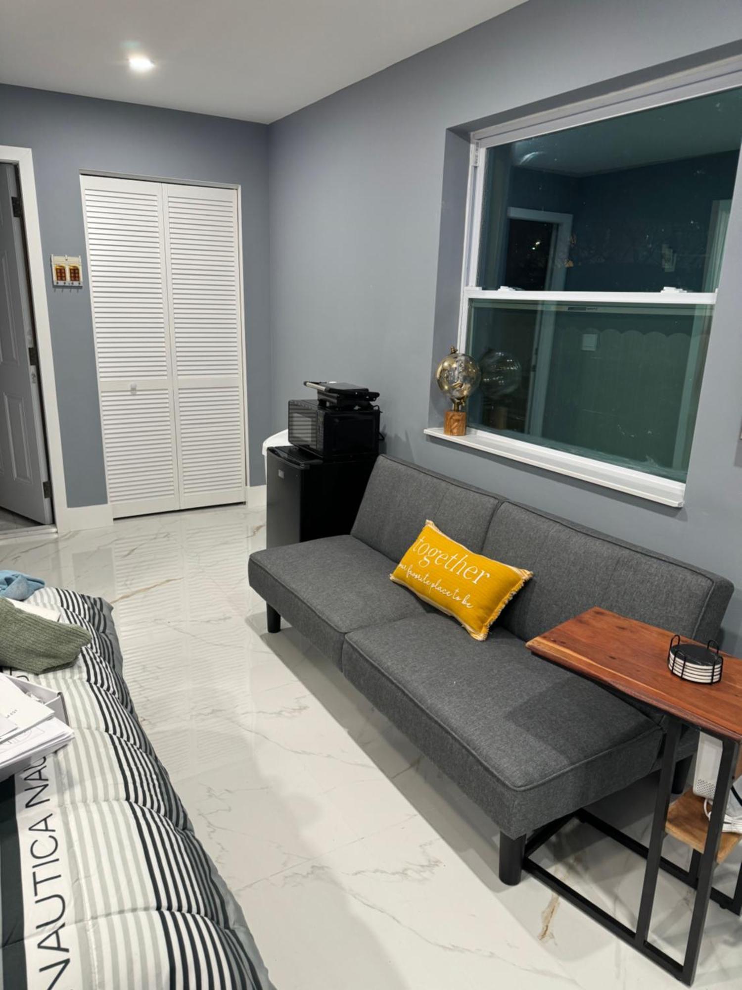 Modern Studio Near Wynwood Маямі Екстер'єр фото